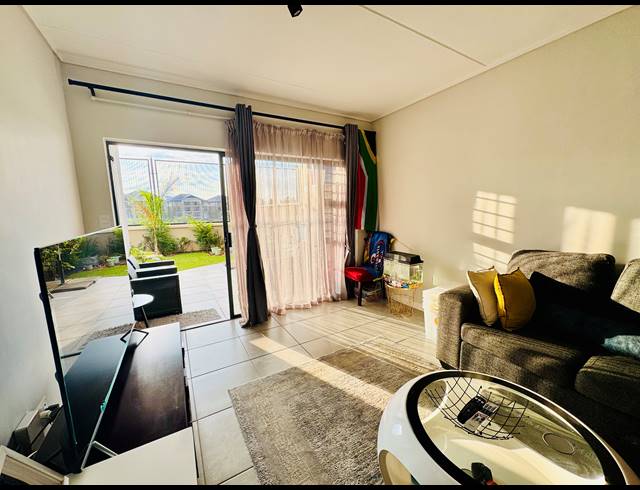 3 BEDROOM FLAT FOR SALE IN WATERFALL